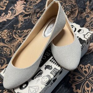 Aldo Shimmering Silver Flats